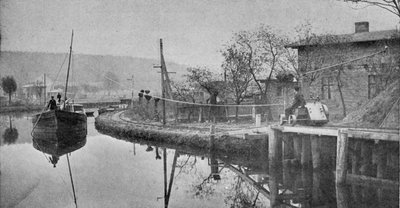 Un automóvil remolca una barcaza en el canal de Finow en Alemania, ilustración de The King, 1 de junio de 1901 de English Photographer